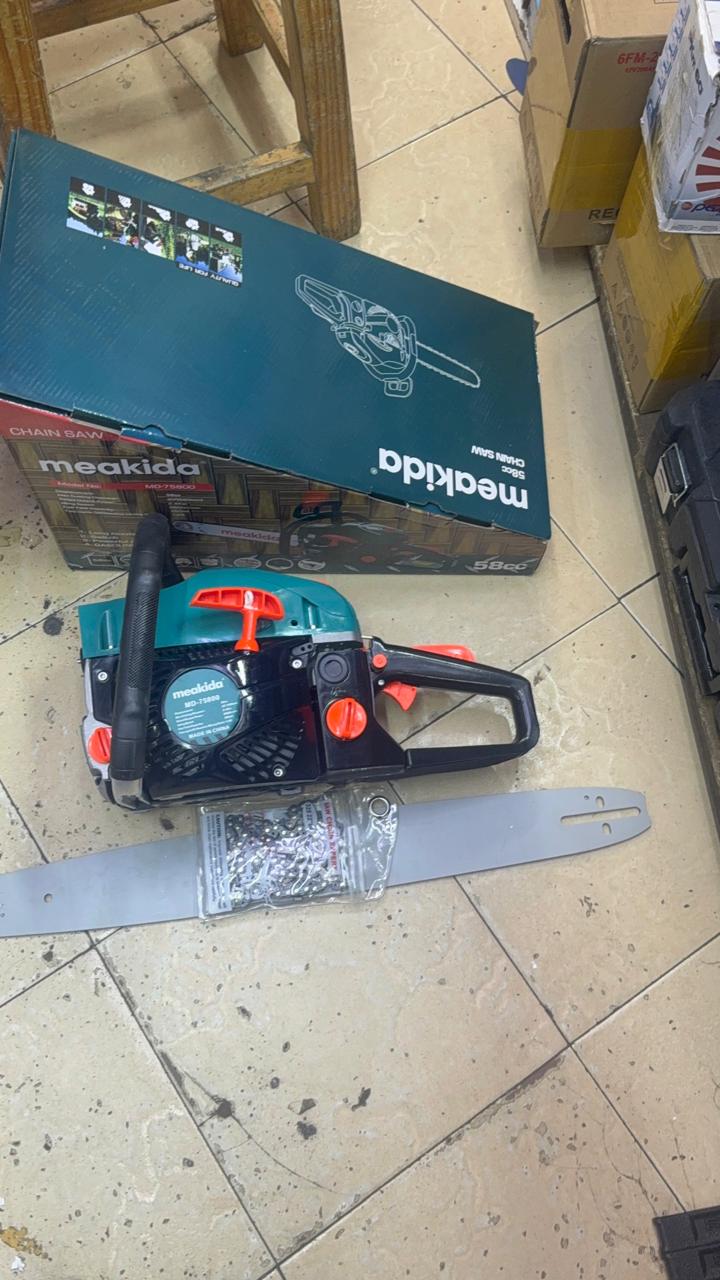 MEAKIDA GASOLINE POWER SAW -  Is a robust and reliable petrol chainsaw designed for demanding tasks such as tree felling, firewood cutting, and general forestry work.