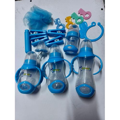 CLEARANCE OFFER Mom Easy Baby Feeding Gift Set Baby Feeding Bottles four bottles