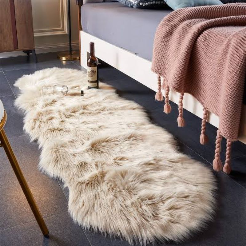 Faux fur rug, soft faux fleece rugs, luxurious rug area carpet, small cute circle faux fur sheepskin shaggy chair cover pad, plush rugs for dorm living room