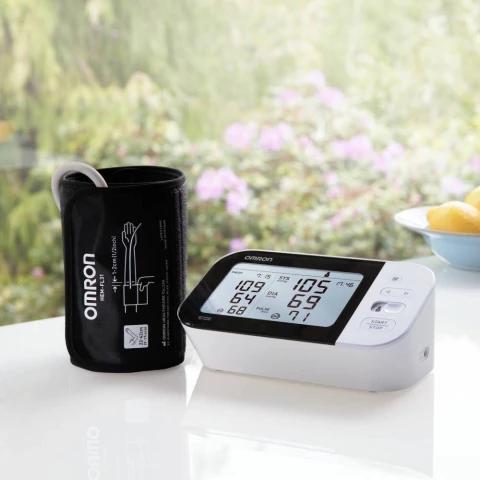 Omron M7 Intelli IT Automatic Upper Arm Blood Pressure Monitor