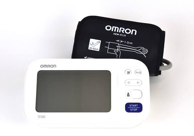 Omron M6 Comfort Automatic Upper Arm Blood Pressure Monitor