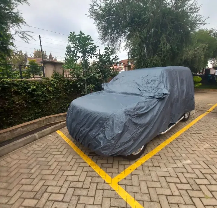 Heavy Duty All Weather Landrover Discovery 4 Car Cover Water repellent treated fabric Durable Mono layer stitched construction Superior protection against Sun and Rain
