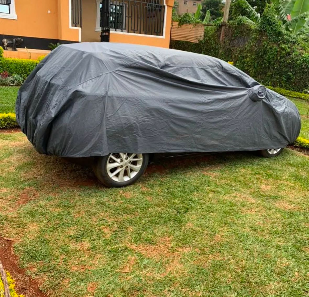 Heavy Duty All Weather Toyota Auris Car Cover Water repellent treated fabric Durable Mono layer stitched construction Superior protection against sun and rain