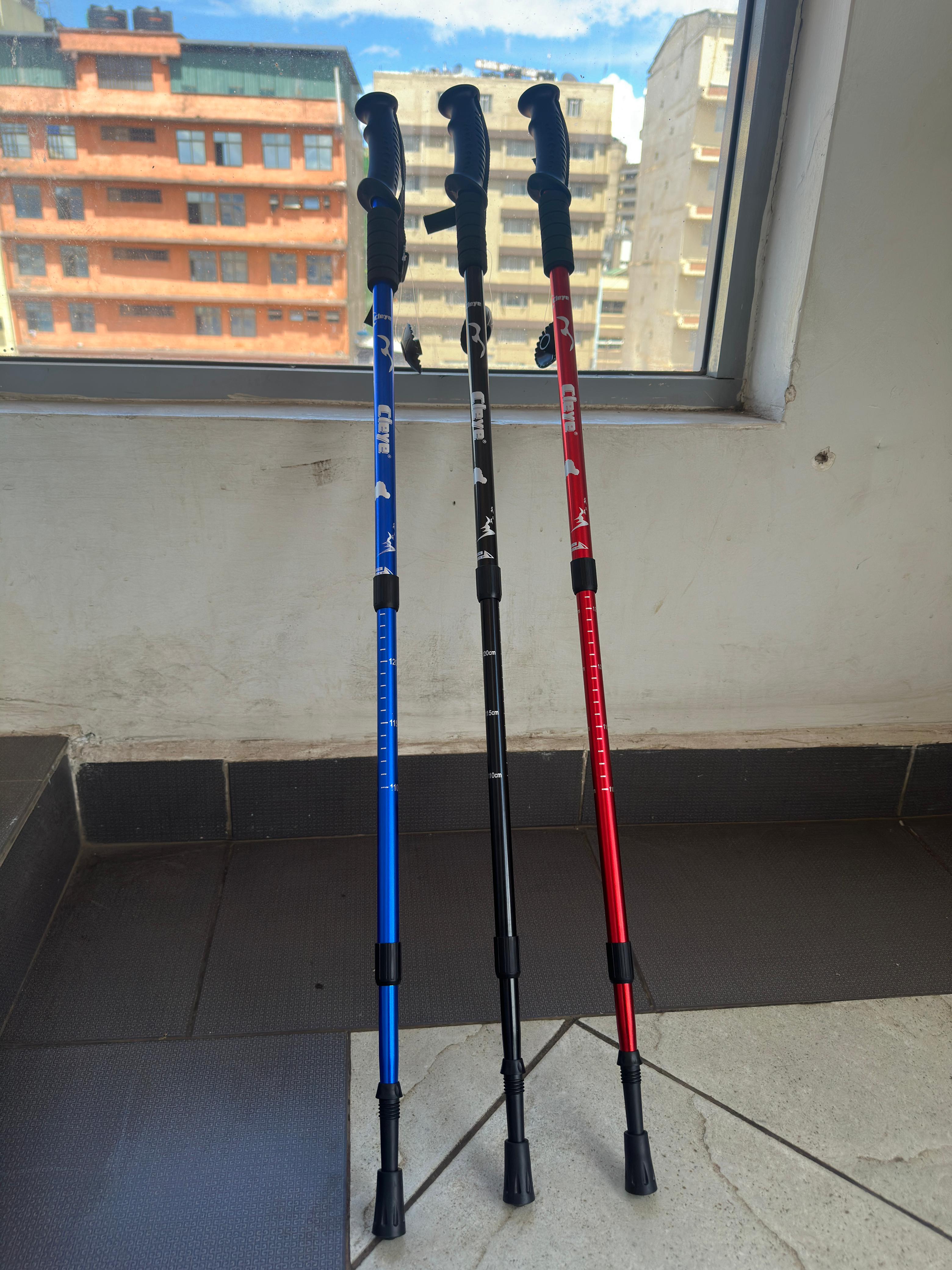 Quality Adjustable Hiking Pole Anti-Shock Trekking Pole Ultralight Walking Sticks Adjustable Hiking Canes Telescopic Crutch for Nordic walking sticks