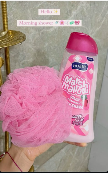Hobby Marshmallow strawberry milkshake Shower Gel – Sweet Scented Body Wash for Soft, Smooth Skin (500ml)
