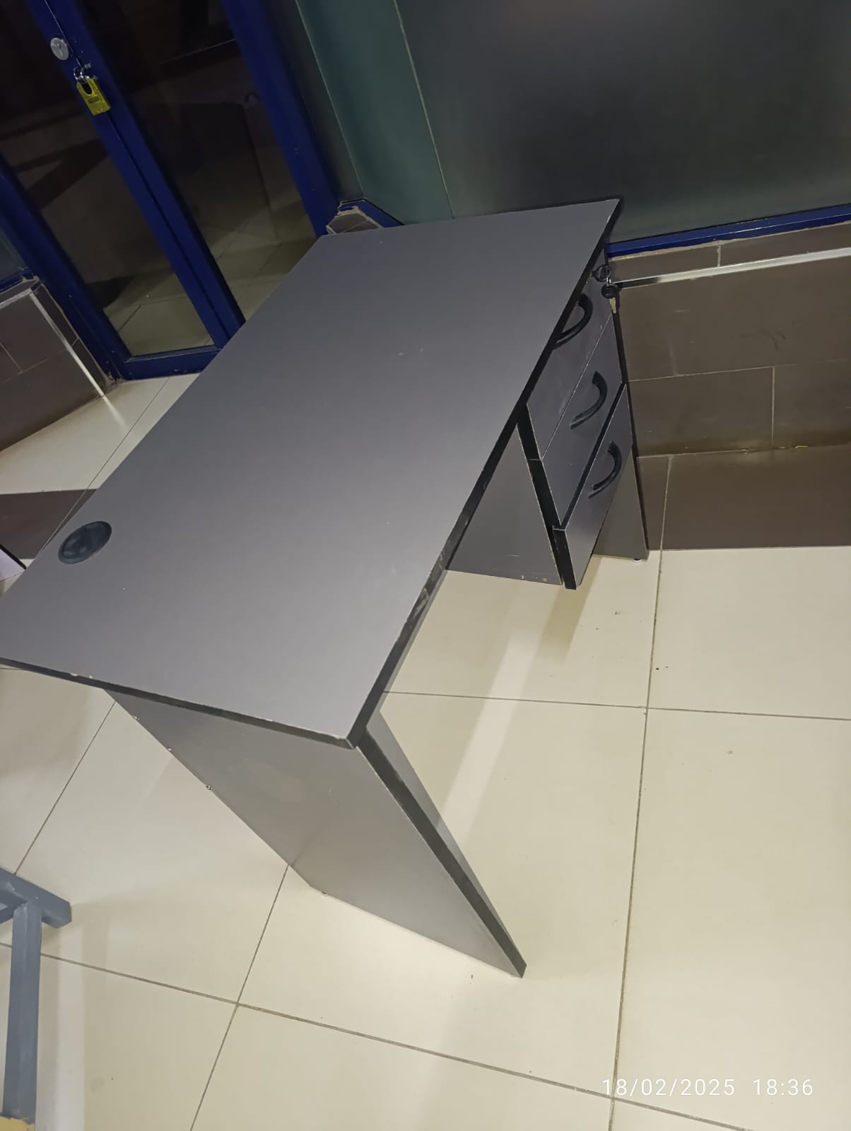 1-Meter Grey Office/Study Desk – Durable & Ergonomic for Home & Office Use