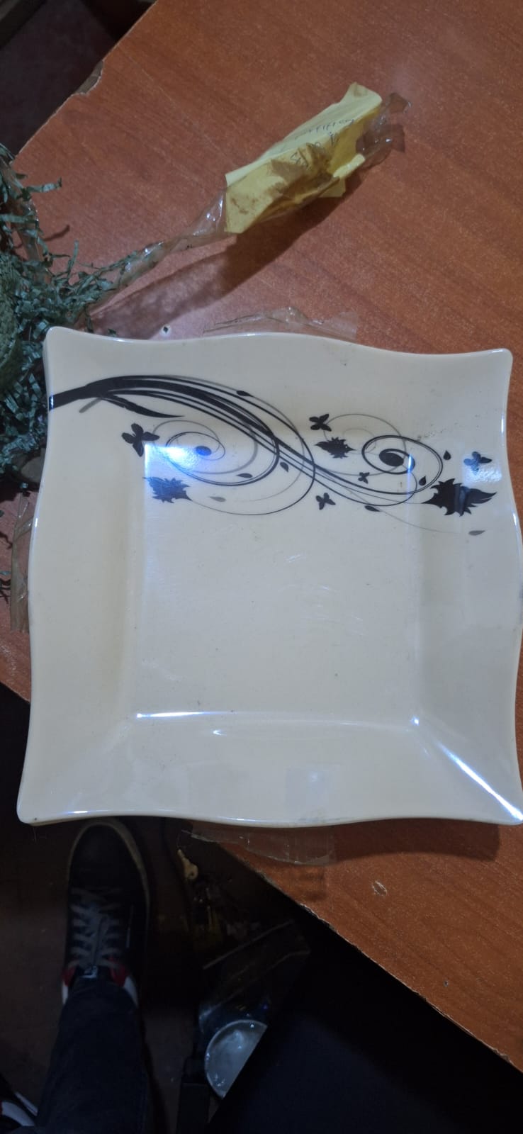 PLATES. Melamine 6 psc square plates, Attractive, Extra Strong, Light and portable, Multiple use, Easy to clean, Premium Quality, durability