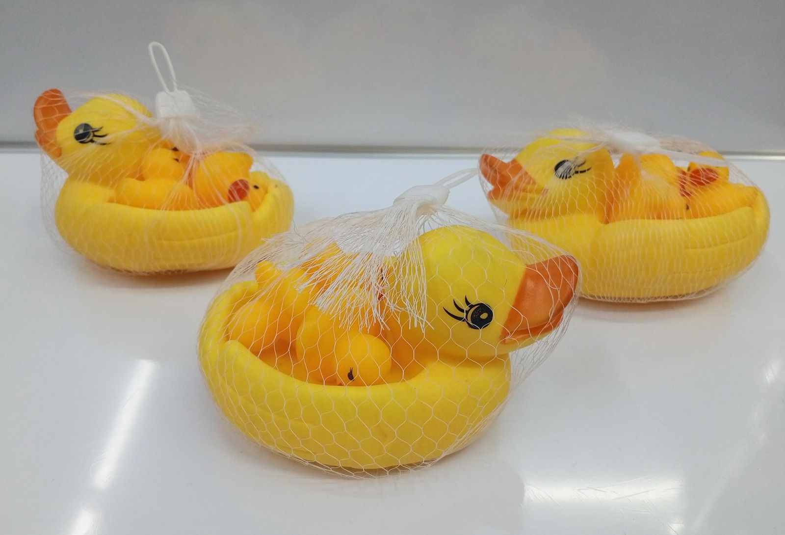 BATH TOYS. Bathing Squeaky Ducks, Non Toxic material, Squeeze toys for kids. Make sound when squeezed. Colorful Floating Bath Toy Provides Fun During Bath time.