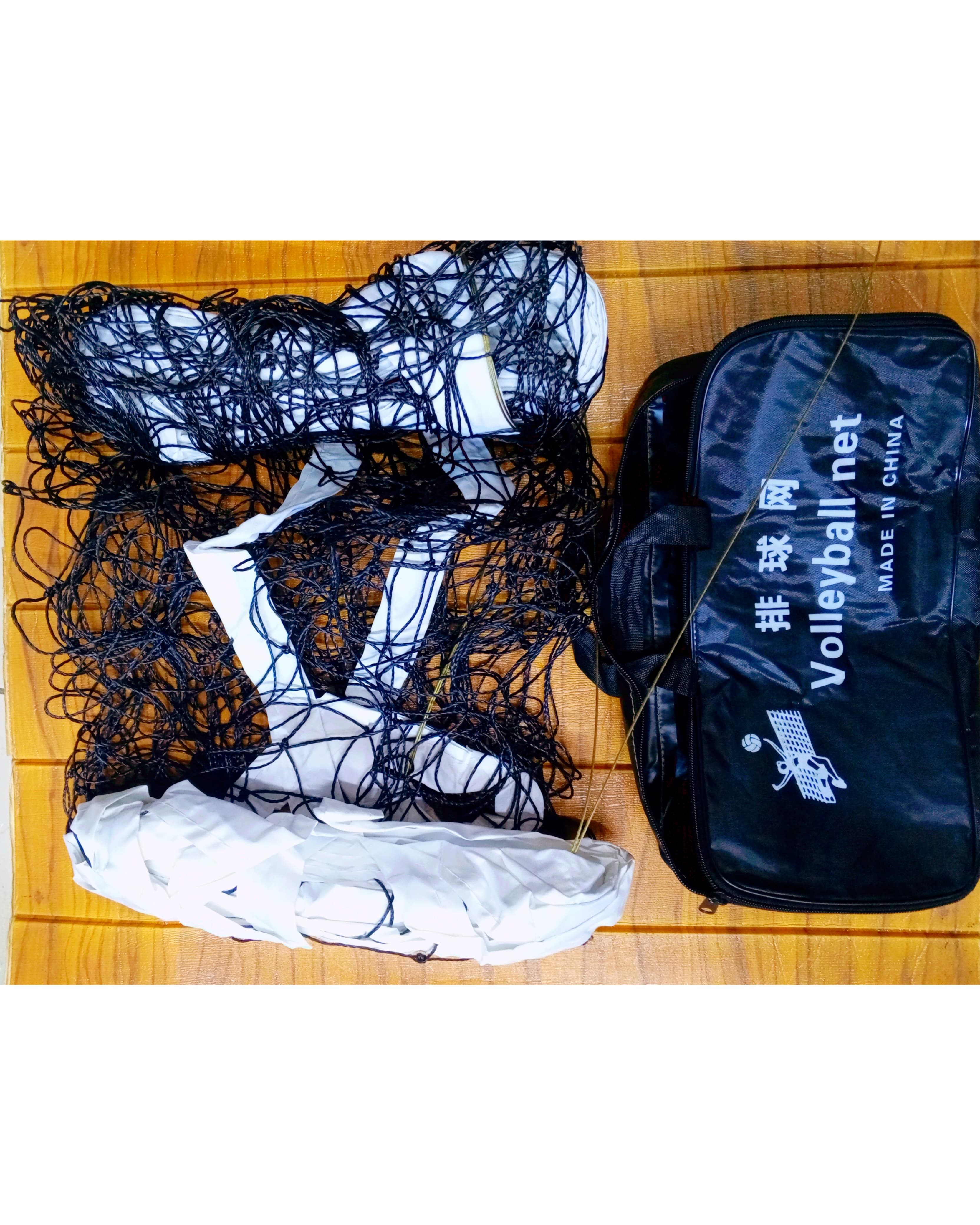 ENJOY YOUR VOLLEYBALL GAME ACTIVITIES 📌 Professional volleyball net 
📌 Size 9M × 1m
📌 Black in colour 
🔖