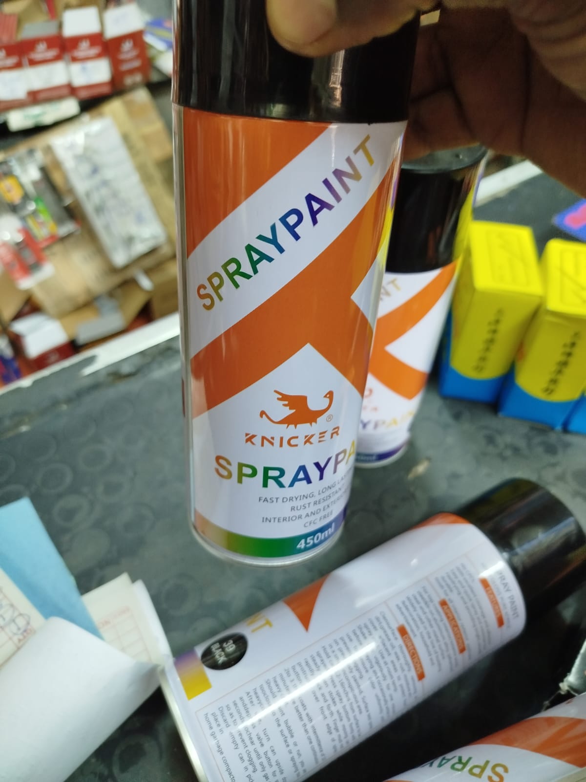 SPRAY PAINT 450MLWidely used in advertising industry, surface-treated wood, metal, ABS plastic, glass and automotive, motorcycle surface decoration and protection.
 
Spray Paint has the features of go