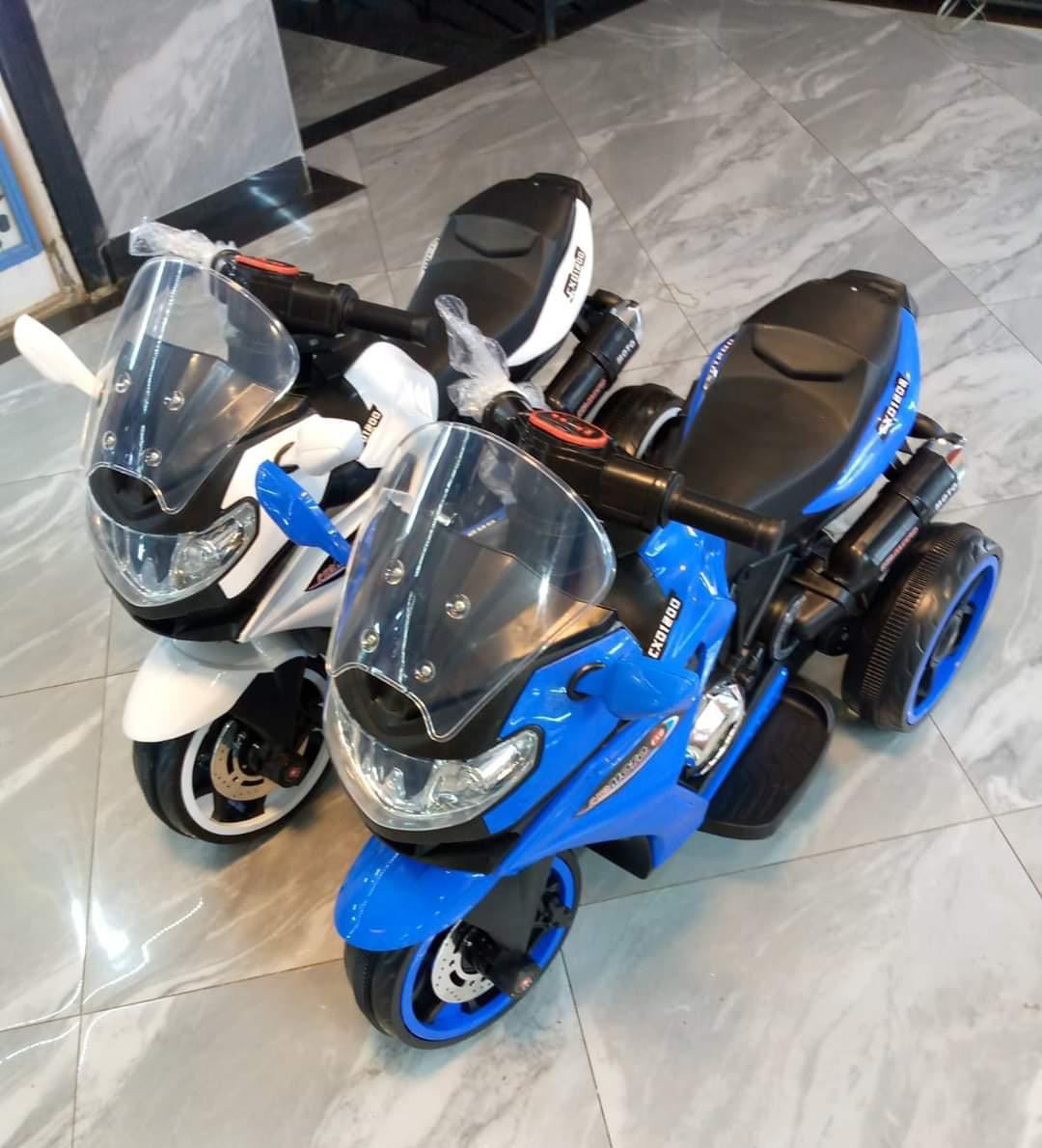 🔥 NEW LISTING ON SALE 💥😍💫 Motorbike Small for kids. steel frame, easy to ride and get off , CO2 welding.handle bar , stem with plastic cover sport grip. •Sport rubber gr