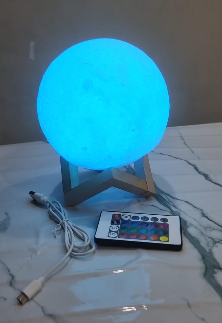 🥳 STAY AHEAD OF THE CURVE 🥳 with the new Remote Controlled 7 lightso Moonlight  Lamp on Bamboo base