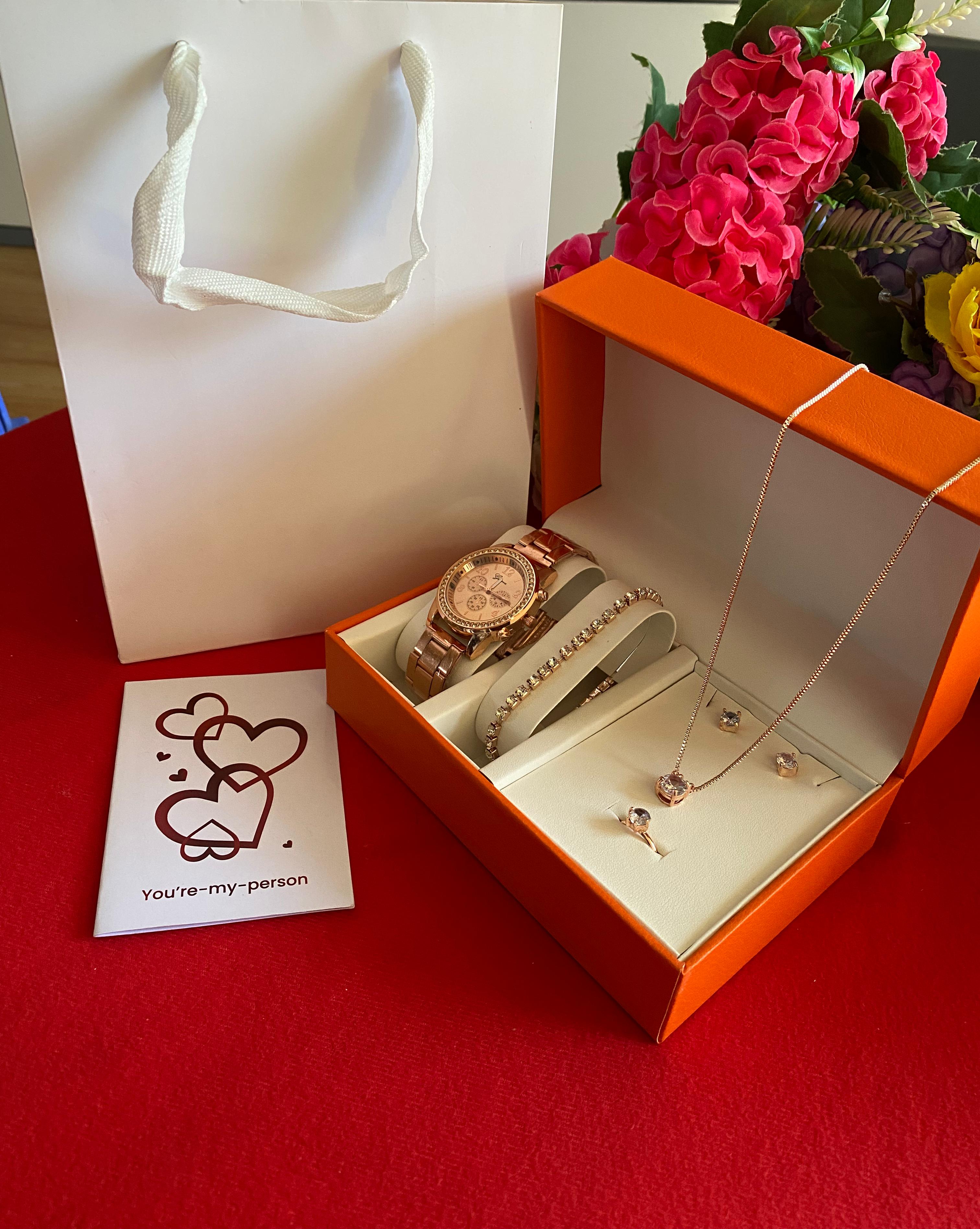 GIFT YOUR MI AMOR New Valentines ladies gift set. Comprises of a Watch,Necklace. Perfect for expressing romance during this love season
Earrings Bracelet and a Gift Card & Bag