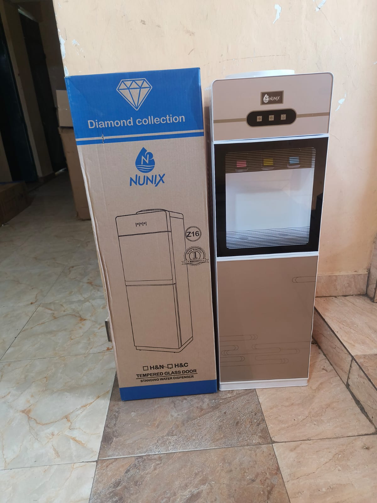 Sip Smart, Stay Refreshed 💧🔥 | Nunix Z16 Water Dispenser

Instant hot water for tea ☕ or a cool sip anytime 🥤—the Nunix Z16 has your hydration covered! Sleek, stylish, and perfect for home or offic