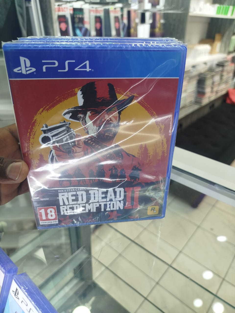 PS4 – Red Dead Redemption 2 🎮 Experience the Ultimate Wild West Adventure! Step into the boots of Arthur Morgan, a rugged outlaw and member of the Van der Linde gang, as you fight to survive.