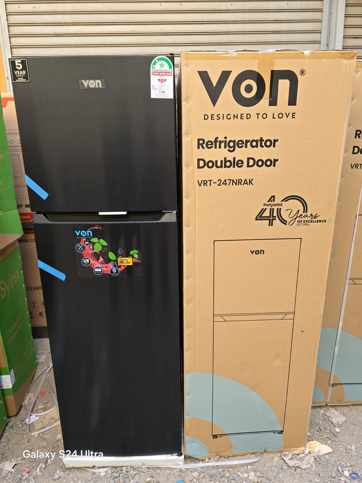 Von 247 litres Nofrost double door refrigerator.Keep your food fresh and organized with the Von 247L NoFrost Double Door Refrigerator – designed for modern homes!Say goodbye to manual defrosting;