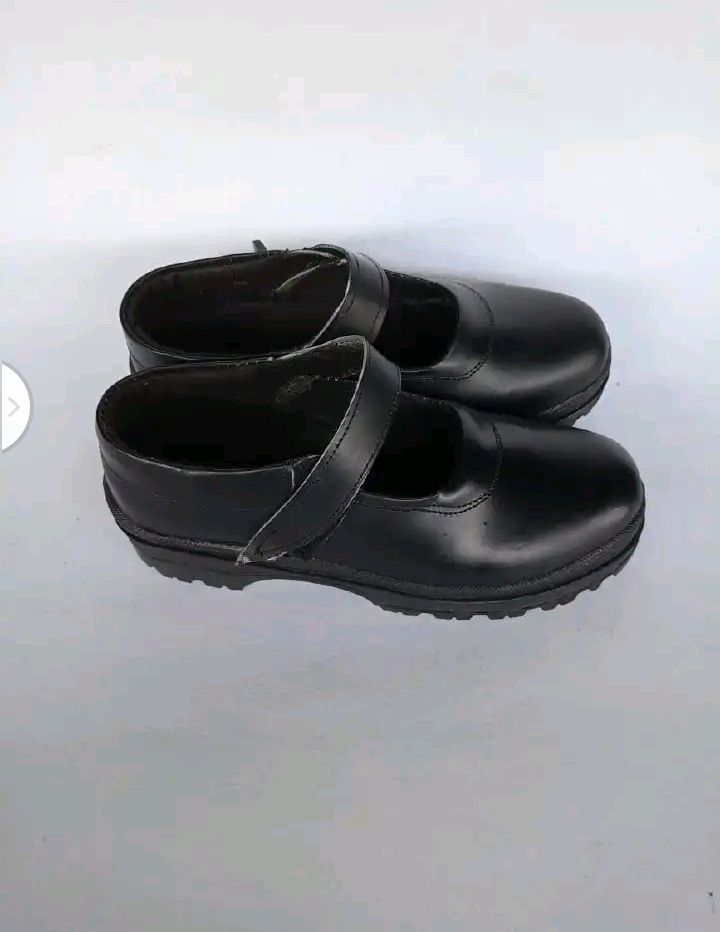 Girls/Kids Back To School Black Pure Genuine Leather School Children Shoes, High quality Durable With Hook and Loop Design,Without Laces, Good For all Weather