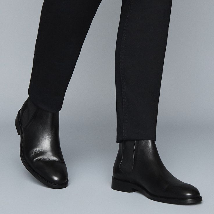 Mens classic genuine leather shoes, official can be worn with khaki , jeans or material trousers, affordable men shoes
