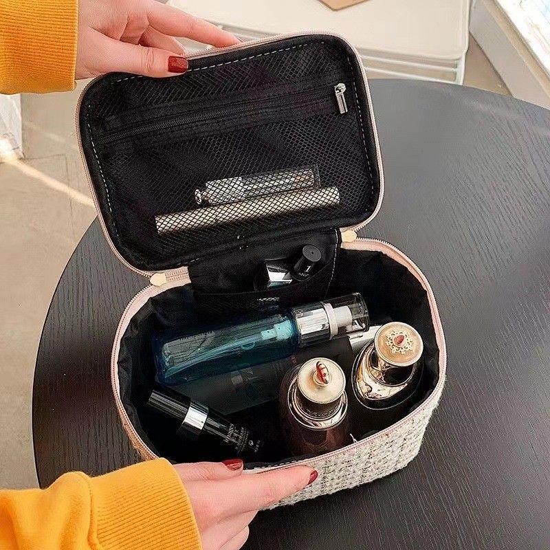 New design Fashion Plaid Tweed Storage Bag Travel Ladies Toiletries Storage Custom Cosmetic Bag lattice makeup bag large capacity portable travel storage bag makeup organizer bags