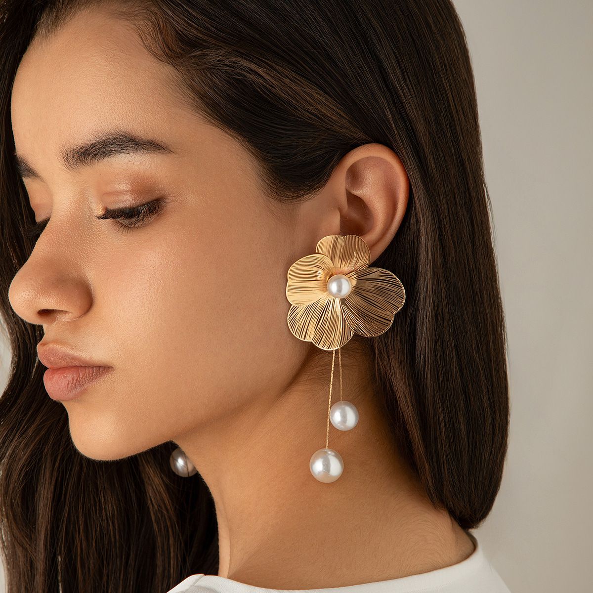 Silver Needle Fashion Earrings Long Fringe Pearl Hollow Big Flower Long Dangle Exaggerated Bohemian Earrings Women