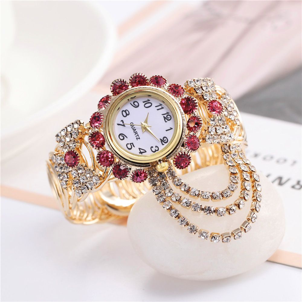 New women's diamond studded stylish temperament quartz watches fashion alloy bracelet watches female