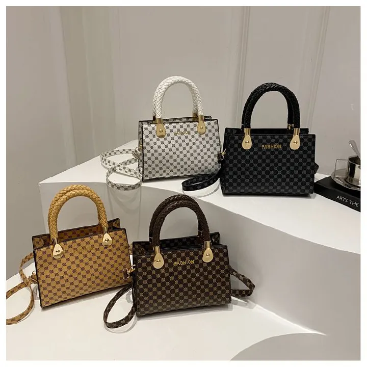 Casual Cool Crossbody Bag 2025 Spring New Bags Women's Retro Fashion Handbag Simple Western Style Shoulder Bag