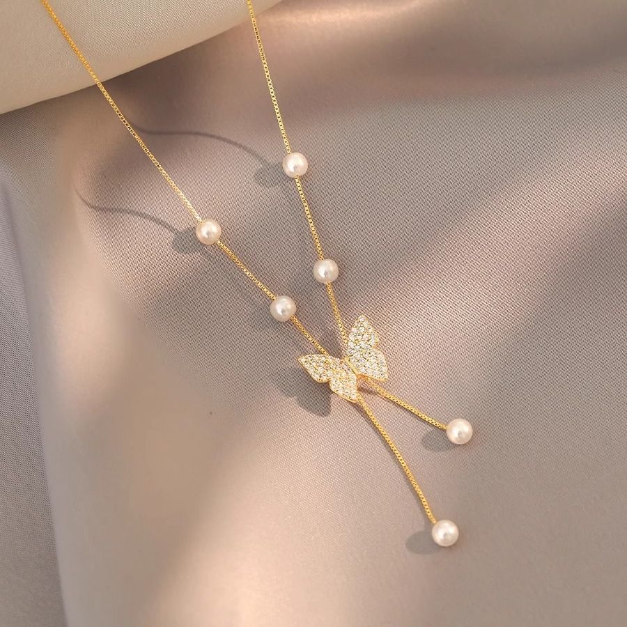 Fashionable Personalized Elegant and Versatile High-end Women's butterfly Pearl Lock Bone Chain Versatile and High End Niche Instagram Style Jewelry Gift