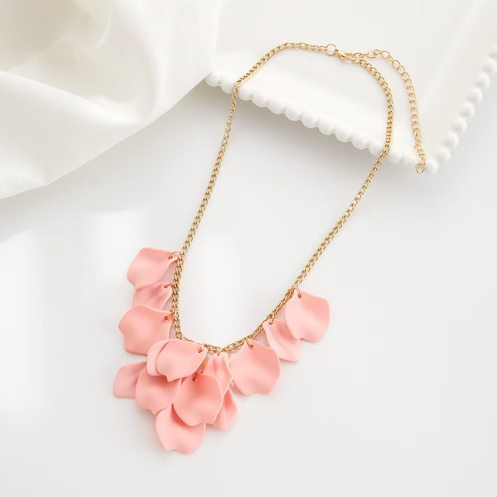 Europe and the United States Cross-border Petal Fringe Necklace Niche Light Luxury Fashion  senior sens Collarbone Chain Simple Temperament