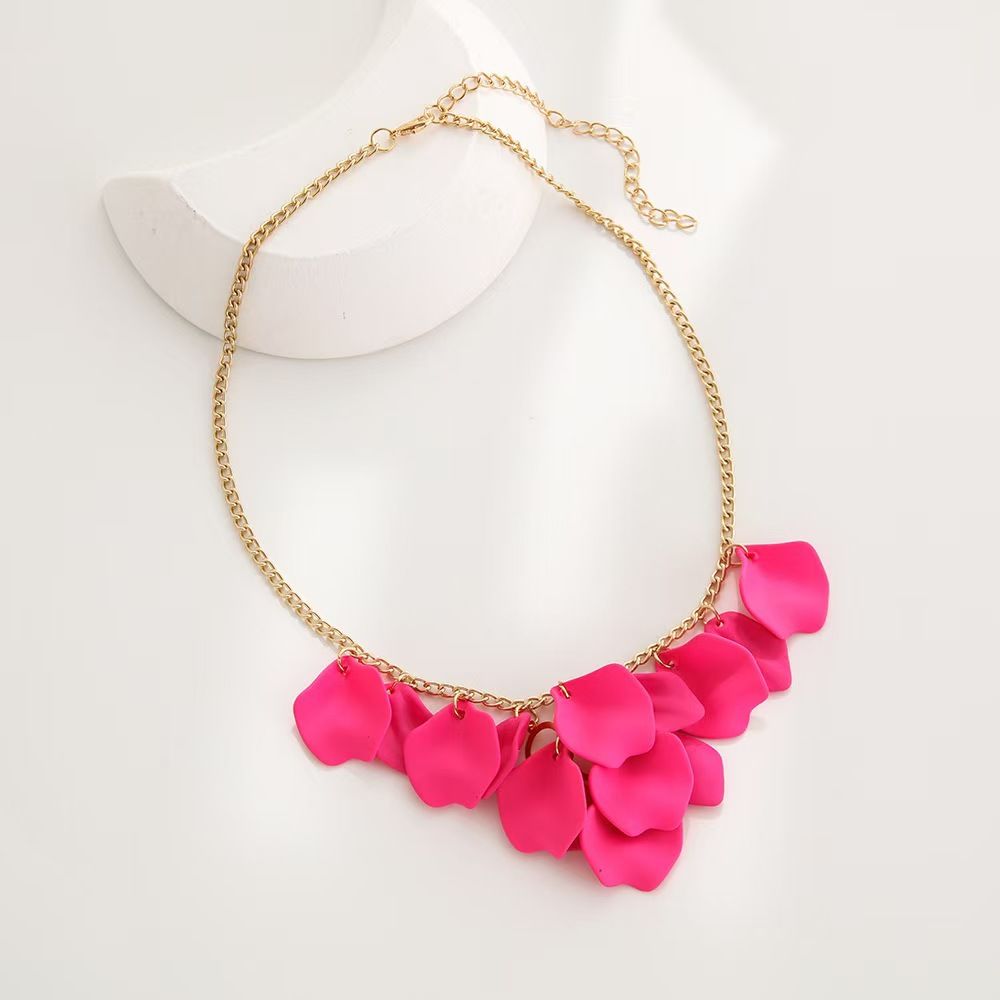 Europe and the United States Cross-border Petal Fringe Necklace Niche Light Luxury Fashion  senior sens Collarbone Chain Simple Temperament