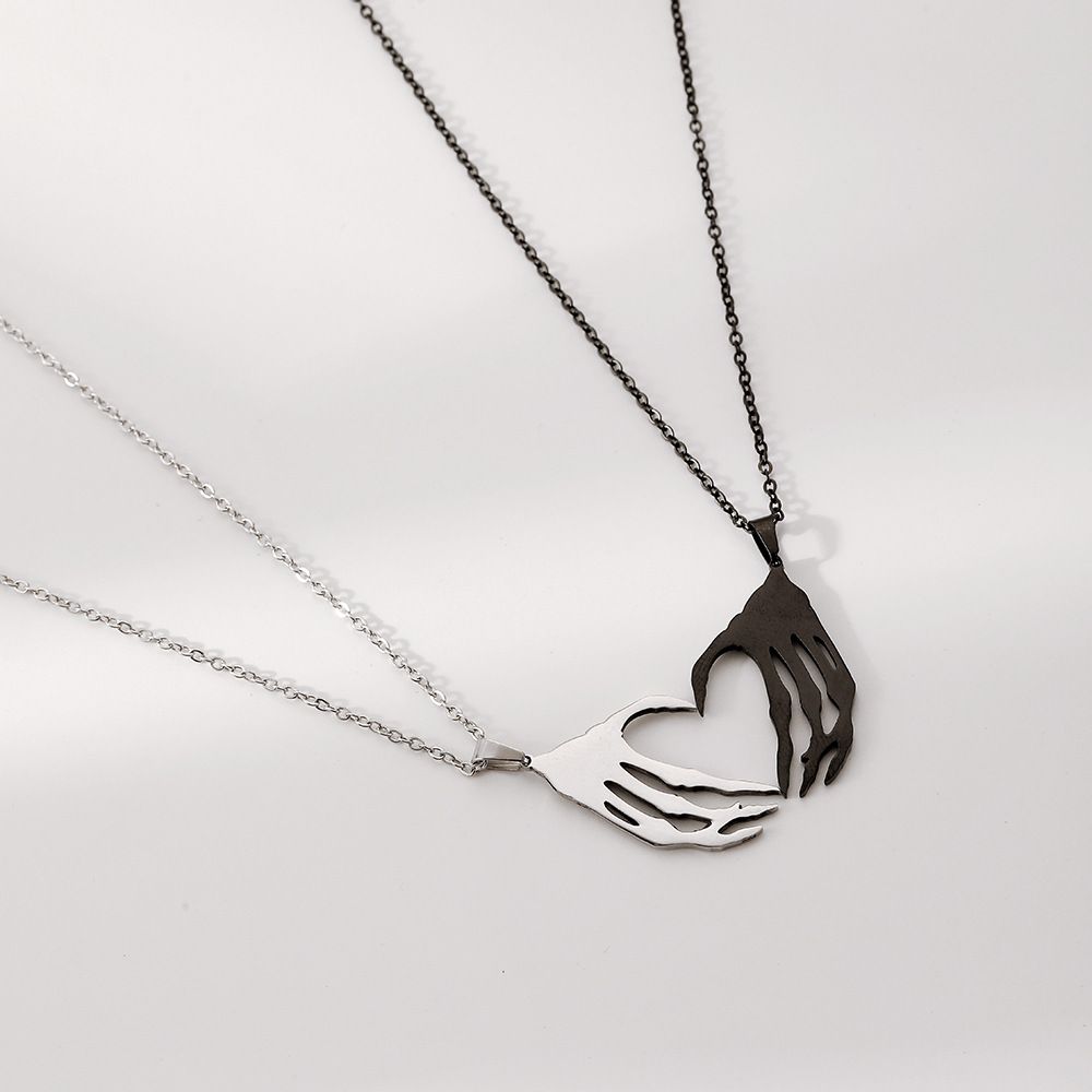 Personality Love Skeleton Hand Pendant Necklace Unisex Gothic Punk Stainless Steel Couple Charm Chain Choker Rock Gift Jewelry
