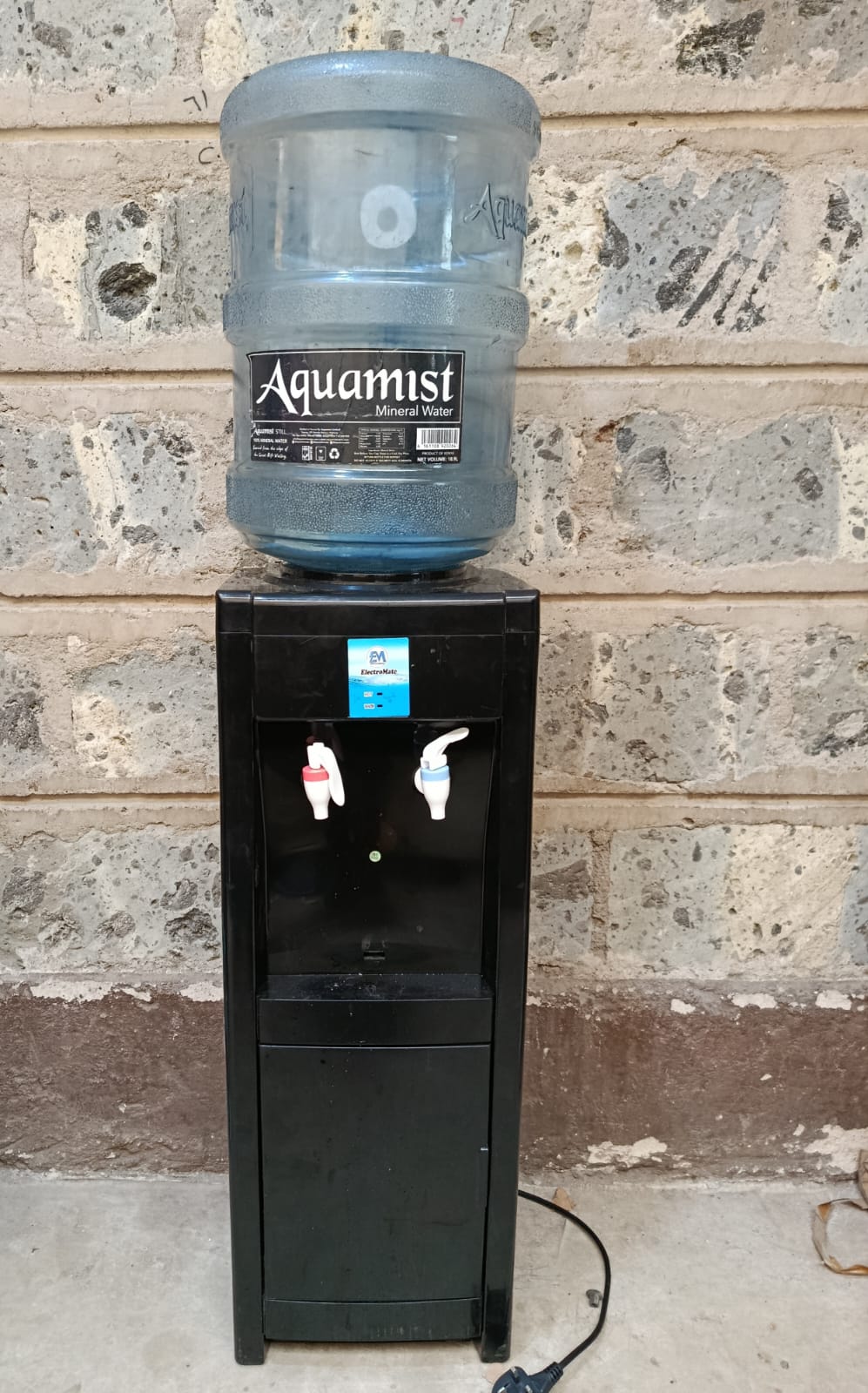 2 Tap Water Dispenser With Hot And Normal + Storage Cabinet - High QualityRoom Temperature Faucet: Quench your thirst with refreshing room temperature water at the touch of a button. Perfect for hydra