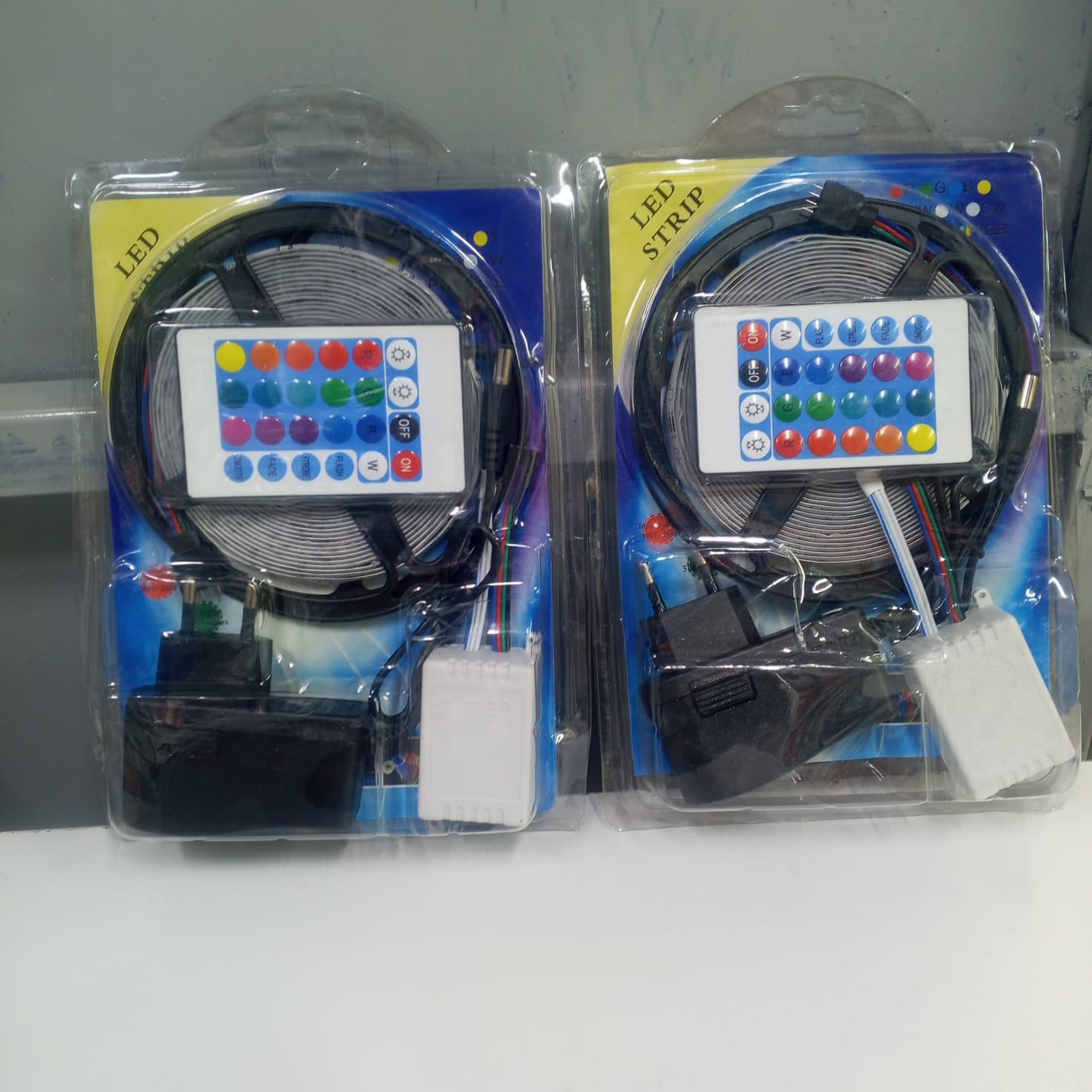 LED Snake light Widely Application: Perfect for home decor and wall art to create a fun and lively ambiance in your bedroom, living room, gaming room, bathroom, and kid’s room.