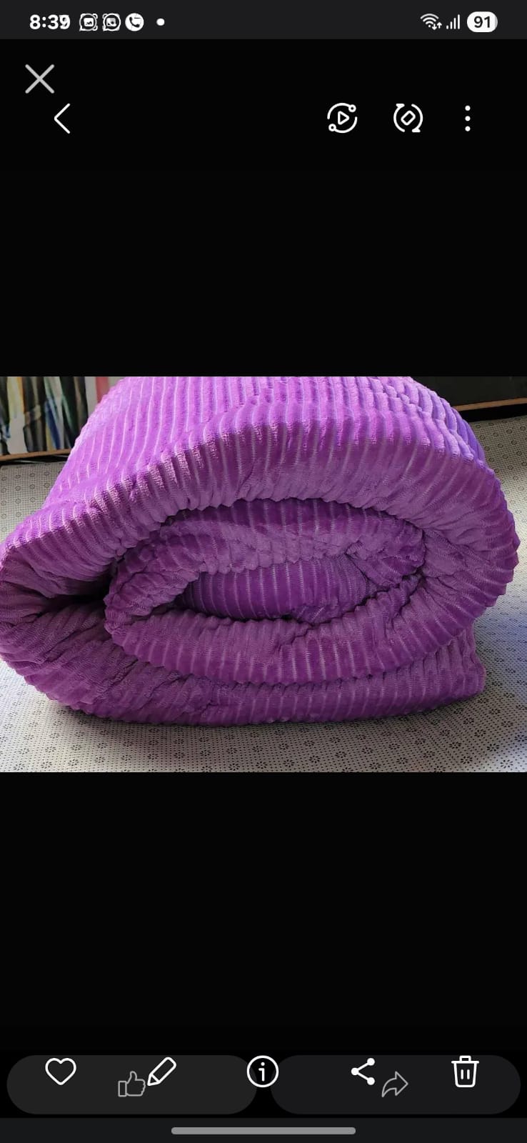 Velvet duvets High quality material made. The duvet outer side is fluffy and plush while the inside is a velvet and fleece. Do not bleach or iron. No pilling and no fading.