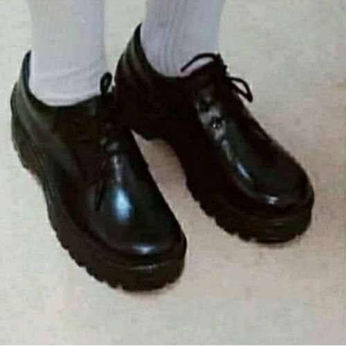 LEATHER SCHOOL SHOES, TOUGHEES BACKTO SCHOOL SHOES .Closure: Lace-Up
Shoe Width: Medium
Slip resistant outsole
Very attractive look
Made from pure genuine leathe
Soft foot pad