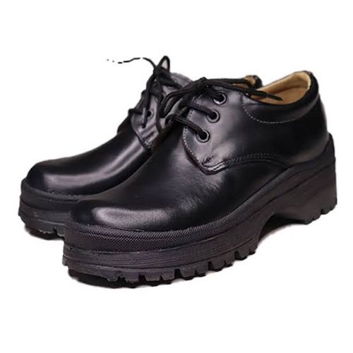 LEATHER SCHOOL SHOES, TOUGHEES BACKTO SCHOOL SHOES .Closure: Lace-Up
Shoe Width: Medium
Slip resistant outsole
Very attractive look
Made from pure genuine leathe
Soft foot pad