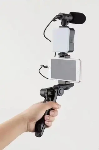 Vlogging Kit for Smartphones, iPhones, Android, Tablets, DSLR, Cameras for Online Live Streaming, Video Conference, YouTube, Instagram TikTok