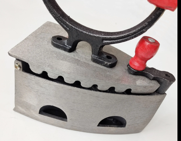 Charcoal Iron box Vintage iron box Charcoal iron box economical iron box no electricity needed