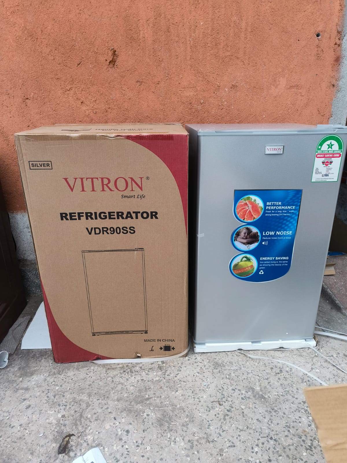 Vitron VDR90SS, 90 Liters Single Door Fridge - Silver