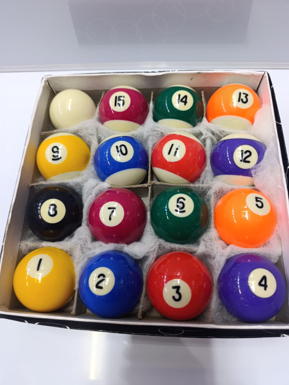 Pool Balls Set – Standard Size & Durable, Complete pool balls set for standard billiard tables, Smooth, durable finish for accurate play, Clearly numbered balls for easy identification.