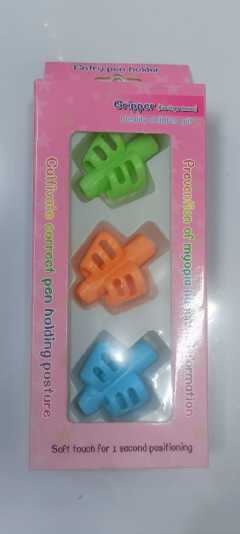 3 Pcs Pack Of Ergonomic Pencil Gripper for Kids - Soft, comfortable, and non-slip material, Helps children hold pencils correctly, Improves handwriting and reduces finger fatigue.