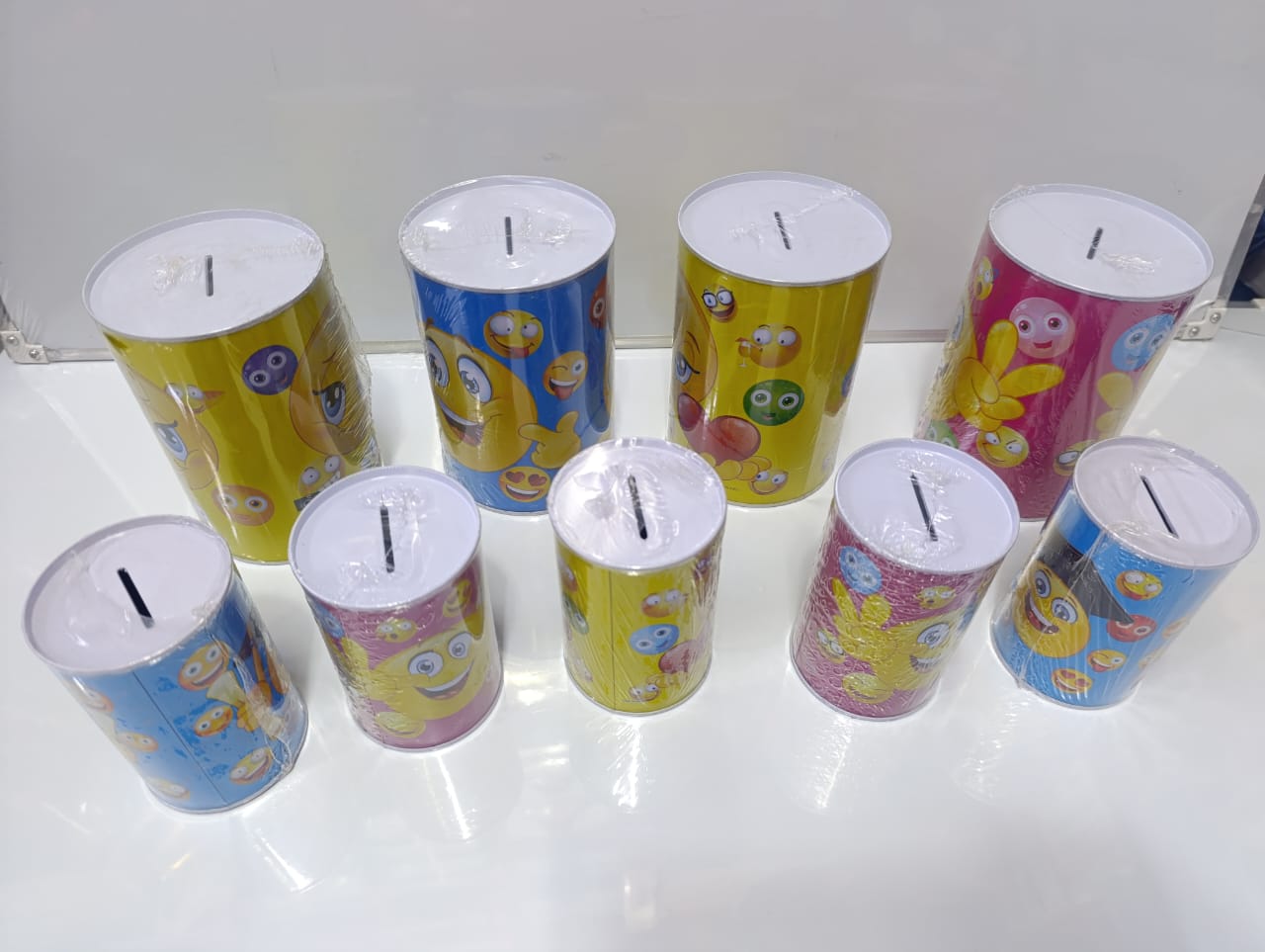 Kids’ Metal Saving Bank – Piggy Bank for Coins, Durable metal construction for long-lasting use, Fun, colorful design to encourage saving habits, Slot for easy coin insertion and secure closure