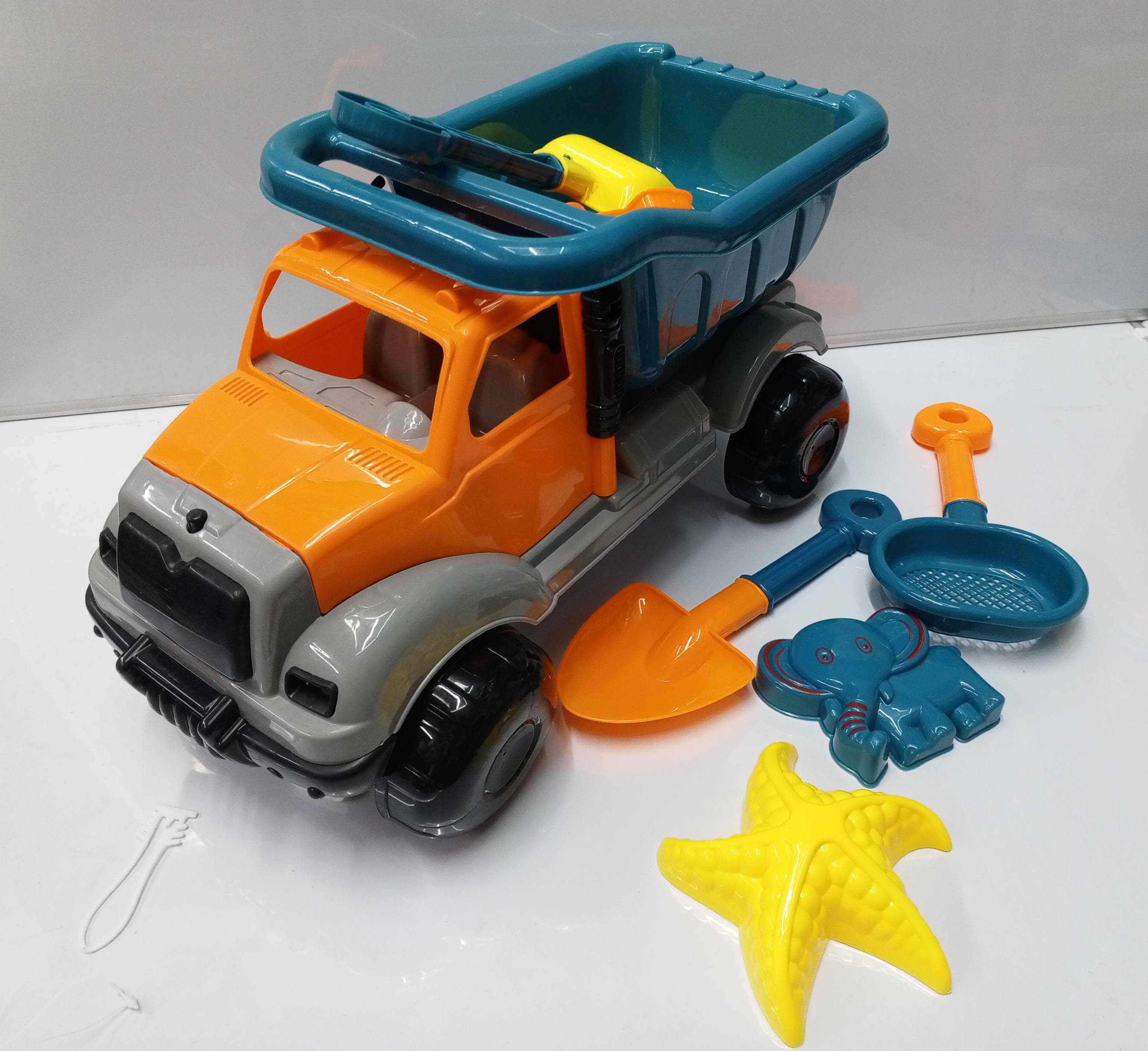 Beach Truck Toys – Durable & High-Quality Sand Play Set,  Made from durable, non-toxic plastic, Perfect for sand, beach, or outdoor activities.