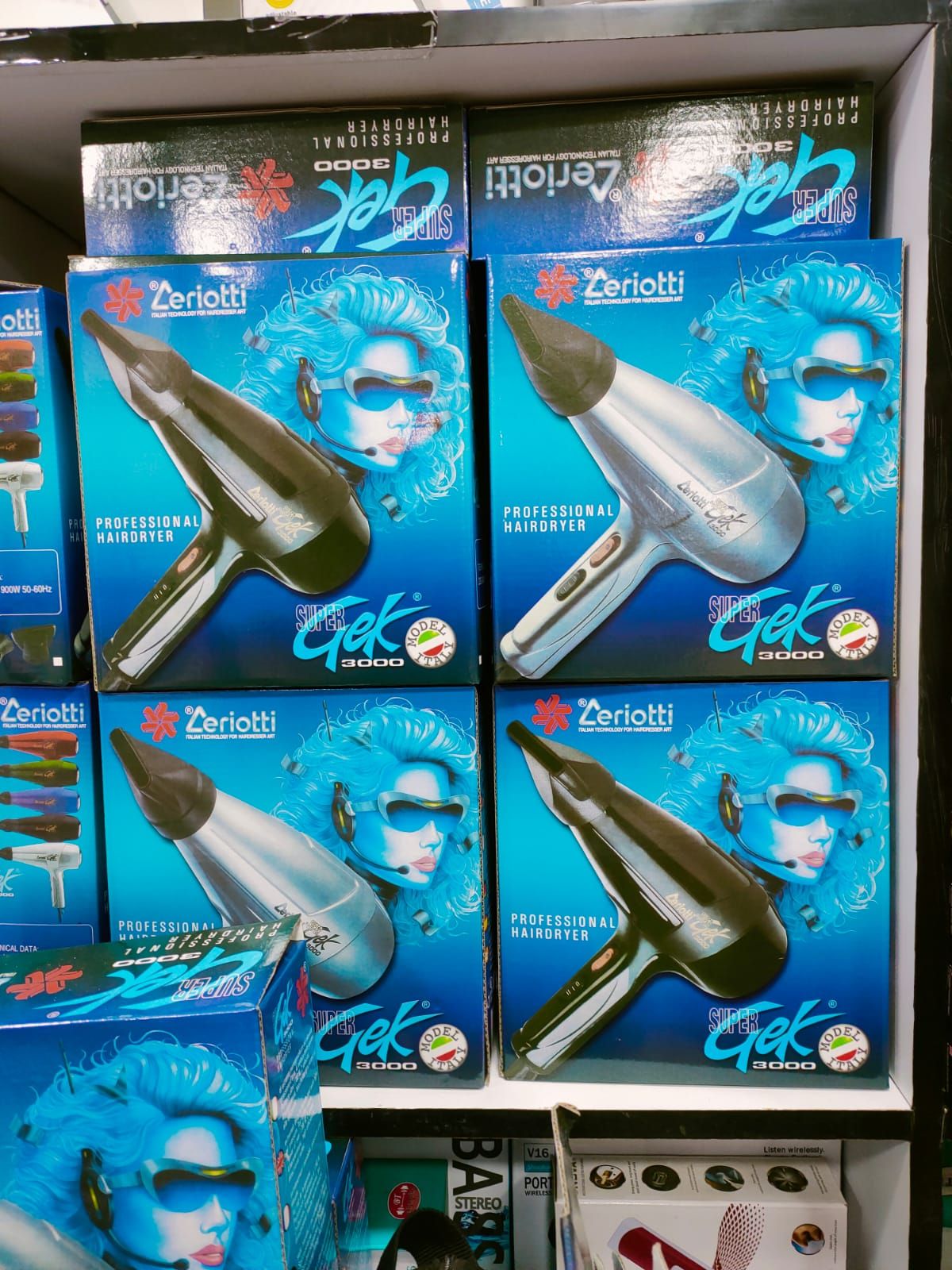 Gek Ceriotti Heavy Duty Professional Blowdry Machine - Strong Motor for Fast-working, Long-lasting Power. Ideal for those on-the-go mornings, this dryer is powered by a salon-quality motor.