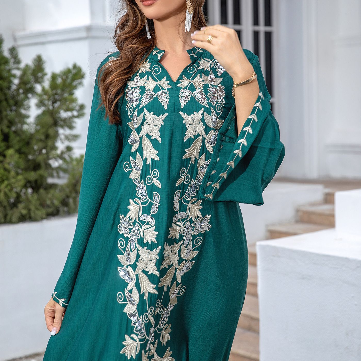 New Product Selection: Cross border Muslim Middle Eastern Robe Women's Abaya Embroidered Temperament Dress Evening Dress Dubai Women's Foreign Trade Wholesale