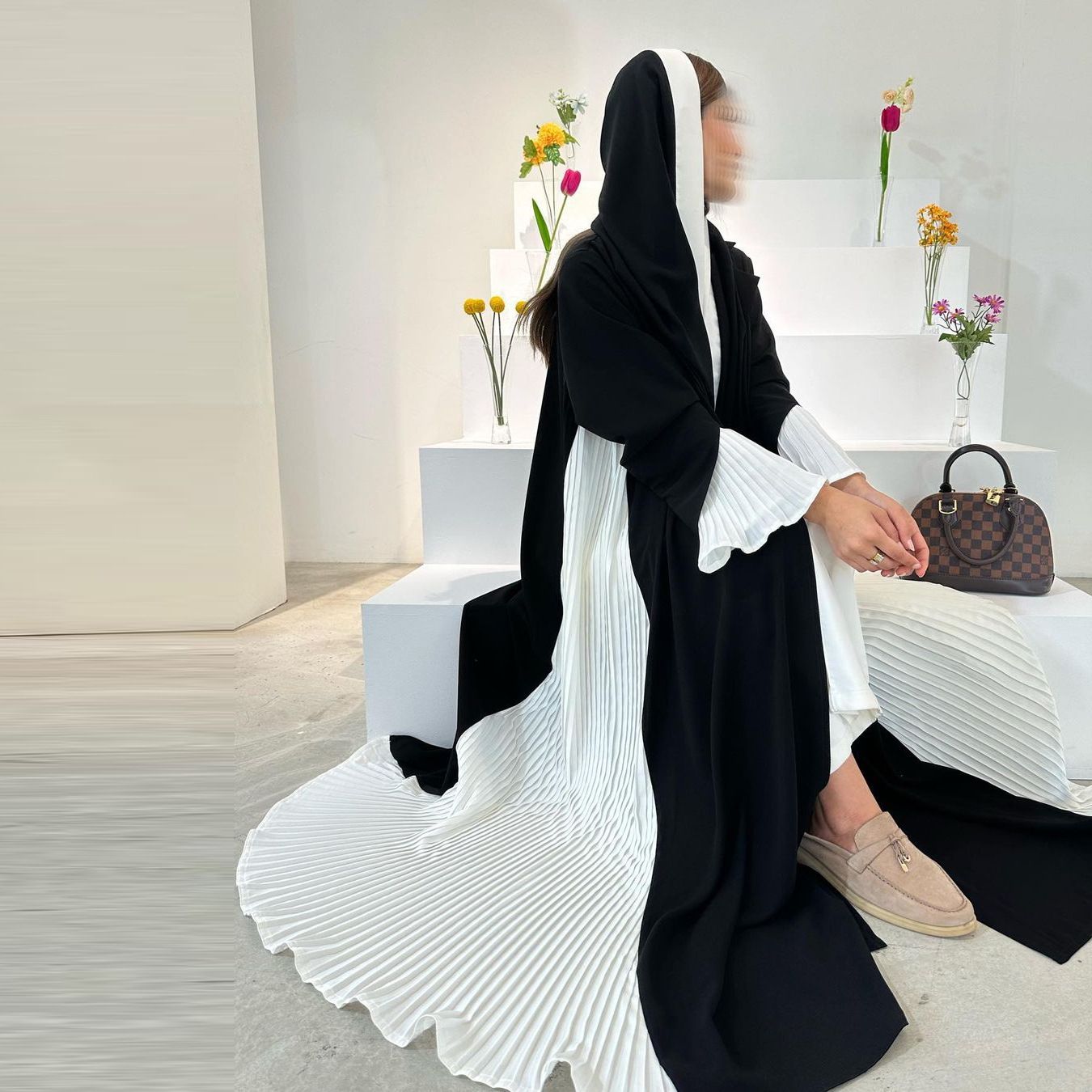 New product selection MQ112 modest Türkiye Muslim dress pleated black and white stitching temperament elegant commuting dress fashion Middle East cardigan Abaya coat