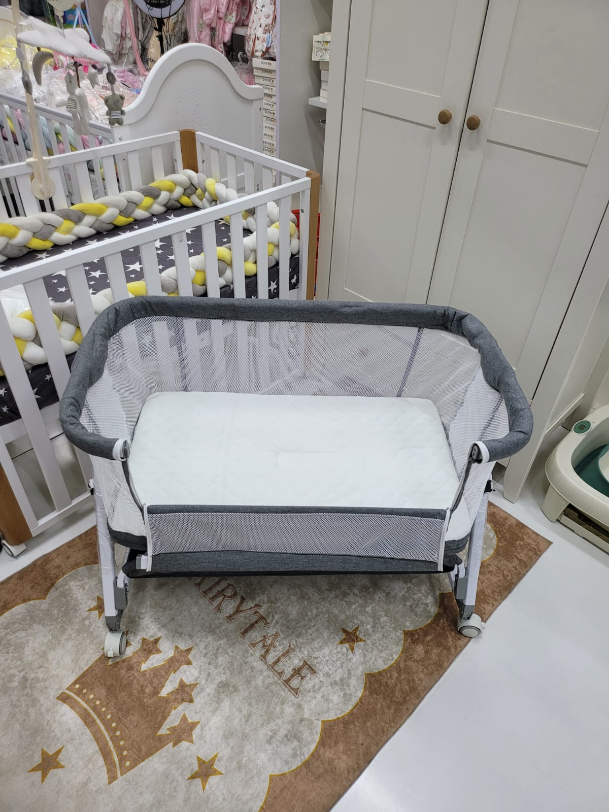 Baby Bassinet, bedside sleeper,bedside crib for baby,portable baby bassinets,6 Height Adjustable Baby Bed, Foldable Baby Bed to Bed for Infant/Baby/Newborn,with Mosquito Nets, Comfortable Mattresses