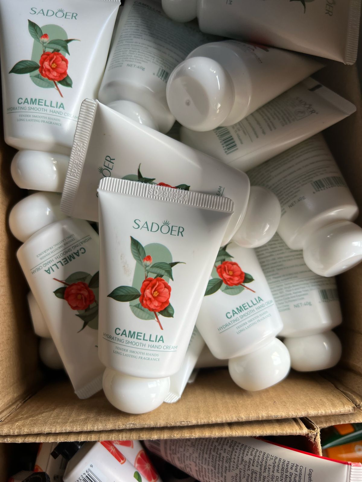 SADOER Camellia Hand Cream – Luxurious Moisture with Floral Elegance Youthful Moisturised skin