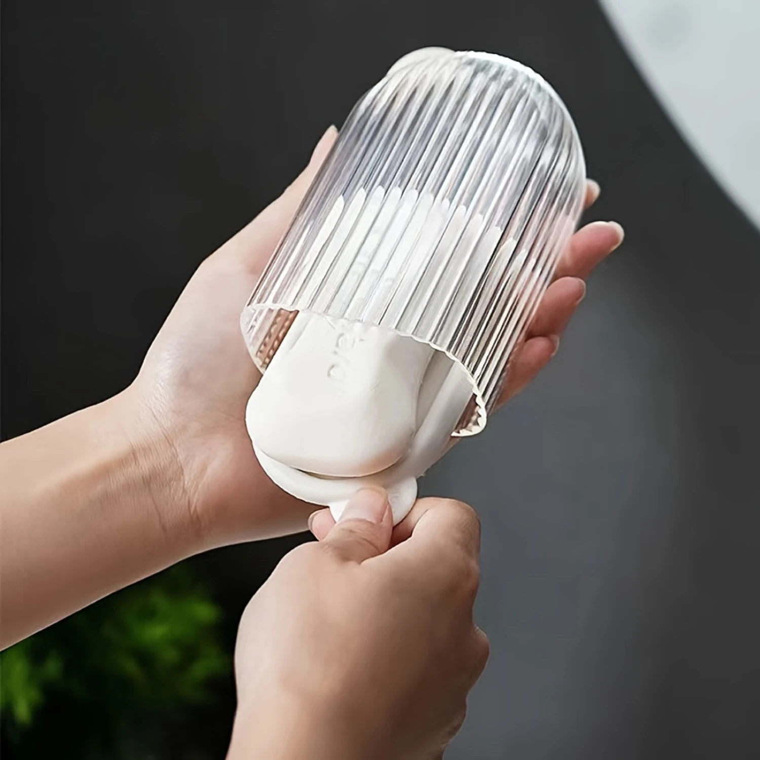 Travel Soap Box Creative Sealed Portable Small Size Bathroom Storage Rack with Brush PE Material Home Goods Travel Soap Box