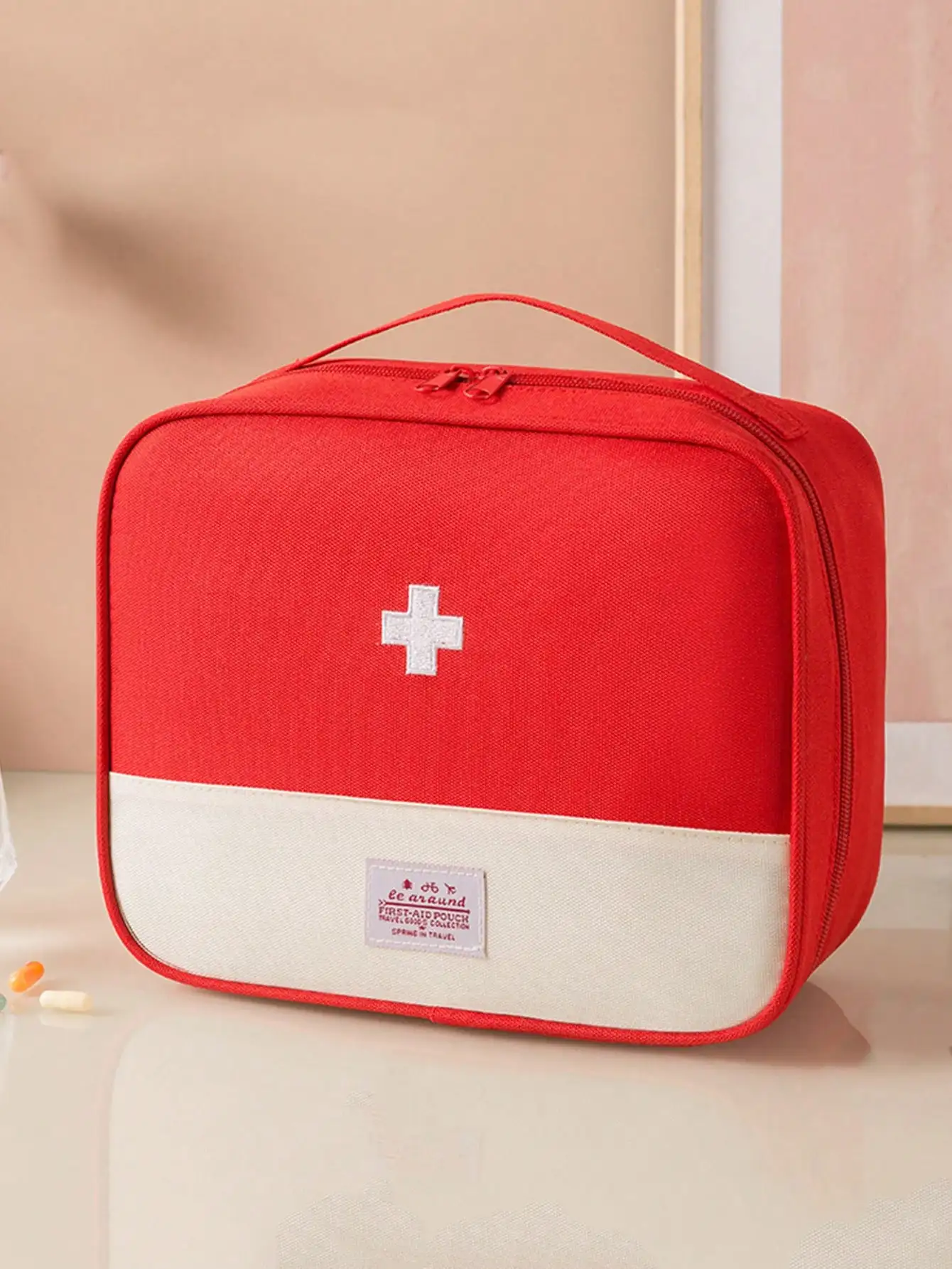 Portable Home Medical Kit Outdoor First Aid Kit Medicine Storage Bag Sealed Waterproof Environmentally Friendly Sorted Portable