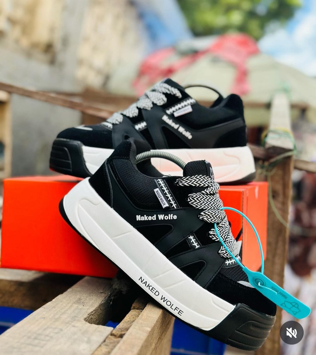 New arrival⚡ Quality Best 🔥 Original Naked Wolfe 💯💥 breathable Unisex 🌟 sneaker shoes 🔥🔥